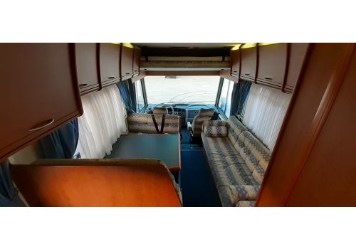 Integral Motorhome NIESMANN BISCHOFF Flair 6100 i en Sale Occasion