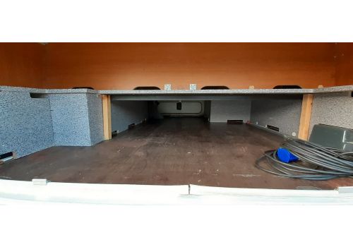 Integral Motorhome NIESMANN BISCHOFF Flair 6100 i en Sale Occasion