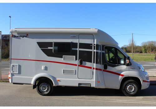 Low Profile Motorhome SUNLIGHT T 58 en Sale Occasion