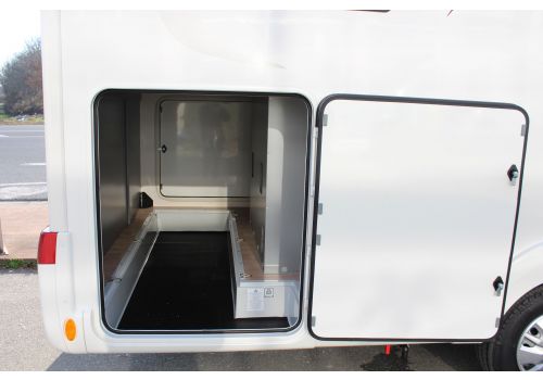 Low Profile Motorhome RAPIDO 666F Modelo 2018 en Sale Occasion