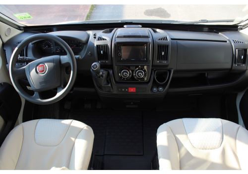 Low Profile Motorhome RAPIDO 666F Modelo 2018 en Sale Occasion