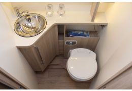 Low Profile Motorhome RAPIDO 666F Modelo 2018 en Sale Occasion
