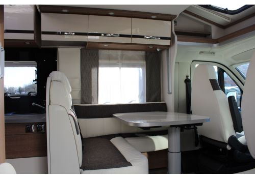 Low Profile Motorhome DETHLEFFS Trend T 7057 EB en Sale Occasion