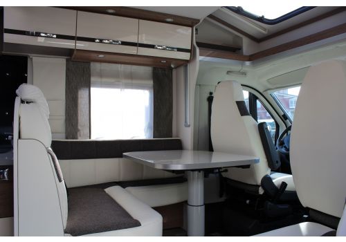 Low Profile Motorhome DETHLEFFS Trend T 7057 DBM en Sale Occasion