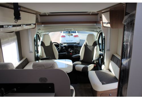 Low Profile Motorhome DETHLEFFS Trend T 7057 DBM en Sale Occasion