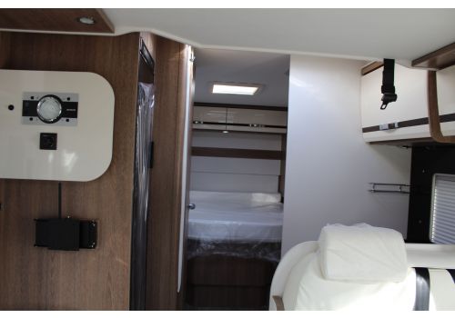 Low Profile Motorhome DETHLEFFS Trend T 7057 DBM en Sale Occasion