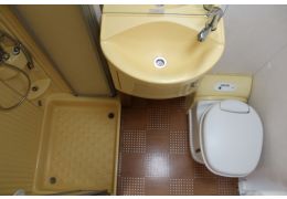 Capuchina Motorhome CARADO A 241 en Sale Occasion