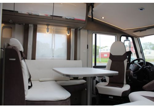 Integral Motorhome DETHLEFFS Magic Edition I 3 DBM modelo 2018 en Sale Occasion
