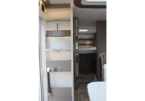 Integral Motorhome DETHLEFFS Magic Edition I 3 DBM modelo 2018 en Sale Occasion