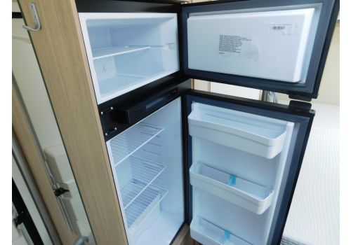 Low Profile Motorhome SUNLIGHT T 64 en Sale Occasion