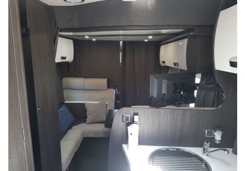 Low Profile Motorhome BENIMAR Mileo 224 en Sale Occasion