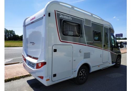Low Profile Motorhome DETHLEFFS Globebus T1 GT Black en Sale Occasion