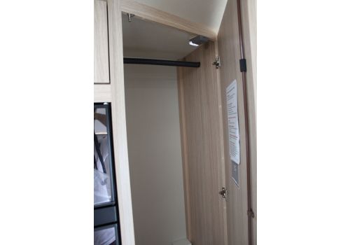 Low Profile Motorhome SUNLIGHT T-64 en Sale Occasion