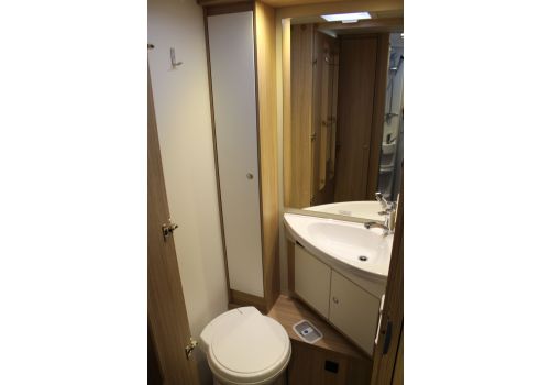 Low Profile Motorhome SUNLIGHT T 65 en Sale Occasion