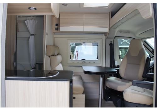 Camper Van DREAMER D68 FUN en Sale Occasion