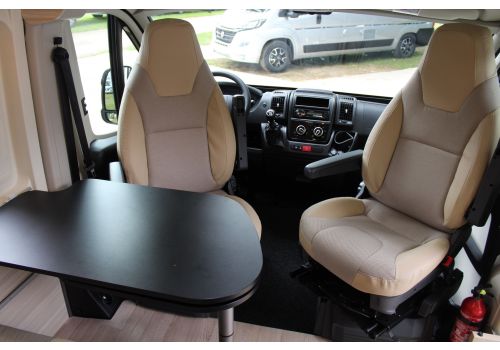 Camper Van DREAMER D68 FUN en Sale Occasion
