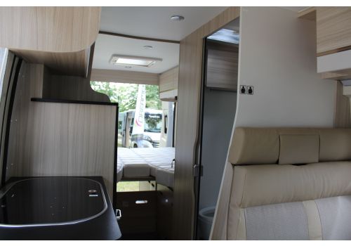 Camper Van DREAMER D68 FUN en Sale Occasion