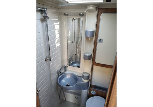 Low Profile Motorhome WESTFALIA WEST VAN T 276 en Sale Occasion