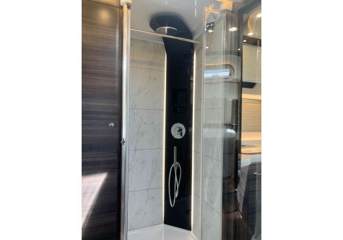 Integral Motorhome CONCORDE Charisma 910 MI en Sale Occasion
