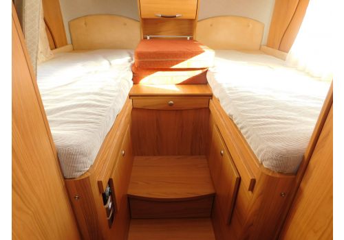 Integral Motorhome BURSTNER Elegance I-710 en Sale Occasion