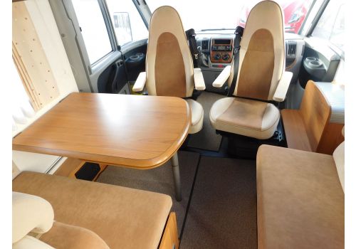 Integral Motorhome BURSTNER Elegance I-710 en Sale Occasion