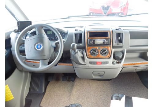 Integral Motorhome BURSTNER Elegance I-710 en Sale Occasion