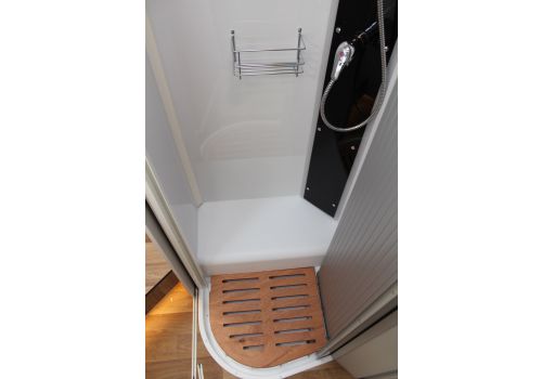 Low Profile Motorhome DETHLEFFS Pulse T 7051 DBM modelo 2019 en Sale Occasion