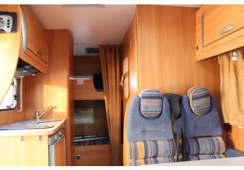 Capuchina Motorhome CHALLENGER Genesis 43 en Sale Occasion