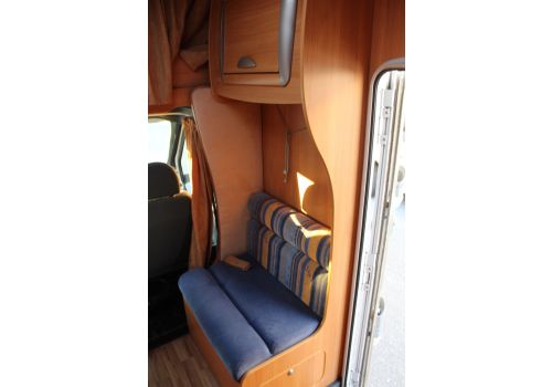 Capuchina Motorhome CHALLENGER Genesis 43 en Sale Occasion