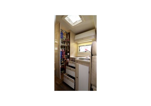 Low Profile Motorhome ILUSION XMK 680 en Sale Occasion