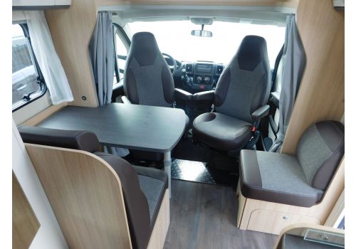 Low Profile Motorhome SUNLIGHT T60 en Sale Occasion