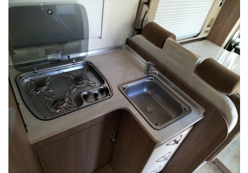 Low Profile Motorhome BURSTNER Ixeo IT 735 en Sale Occasion