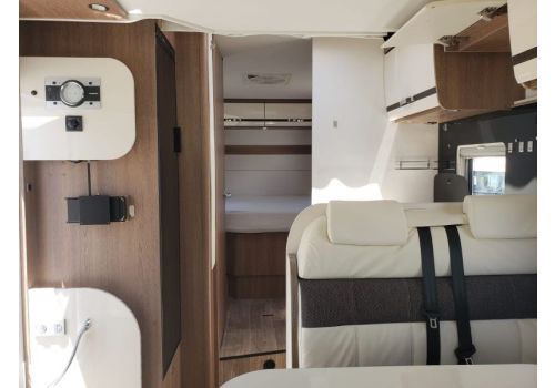 Low Profile Motorhome DETHLEFFS Dethleffs Trend 7057 DBM en Sale Occasion