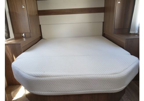 Low Profile Motorhome DETHLEFFS Dethleffs Trend 7057 DBM en Sale Occasion