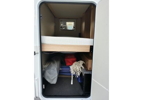 Capuchina Motorhome SUNLIGHT A-68 con literas en Sale Occasion