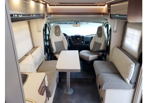 Low Profile Motorhome DETHLEFFS Trend T 7057 EBL en Sale Occasion