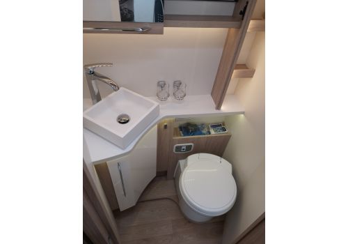 Integral Motorhome RAPIDO 8066dF Modelo 2019 en Sale Occasion