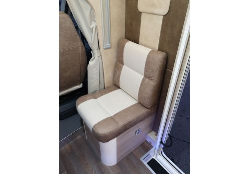 Low Profile Motorhome ILUSION 740 Special Edition Modelo 2019 en Sale Occasion
