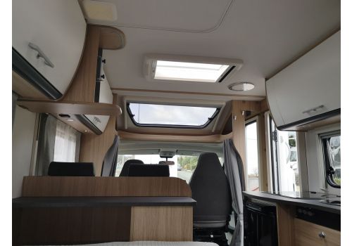 Low Profile Motorhome SUNLIGHT T-58 Modelo 2019 en Sale Occasion