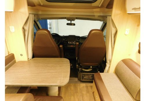 Low Profile Motorhome SUNLIGHT T68 en Sale Occasion
