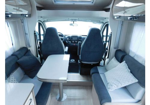 Low Profile Motorhome RAPIDO 696F en Sale Occasion
