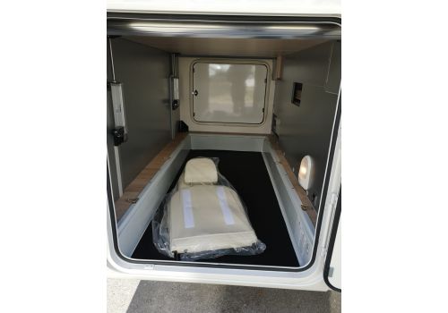 Low Profile Motorhome RAPIDO 686 F en Sale Occasion