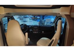 Low Profile Motorhome BURSTNER Solano T727 en Sale Occasion