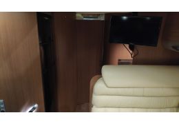Low Profile Motorhome BURSTNER Solano T727 en Sale Occasion