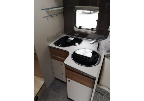 Low Profile Motorhome DETHLEFFS Trend T 7057 DBM en Sale Occasion