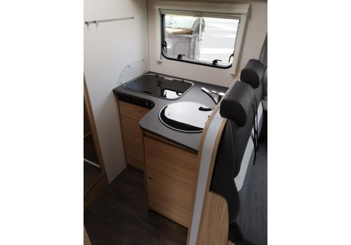 Low Profile Motorhome SUNLIGHT T-68 en Sale Occasion