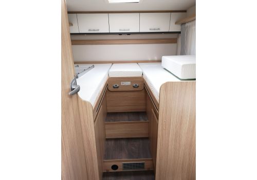 Low Profile Motorhome SUNLIGHT T-68 en Sale Occasion
