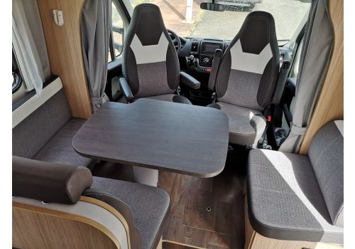 Low Profile Motorhome SUNLIGHT T-68 en Sale Occasion