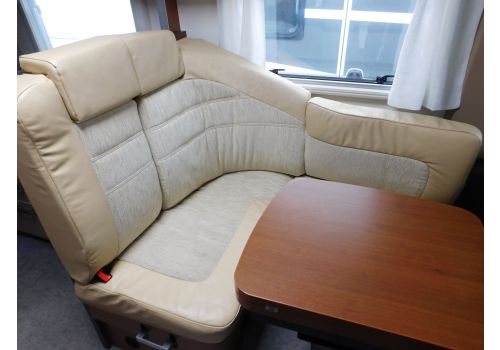 Integral Motorhome KNAUS S-Liner 700 LG en Sale Occasion