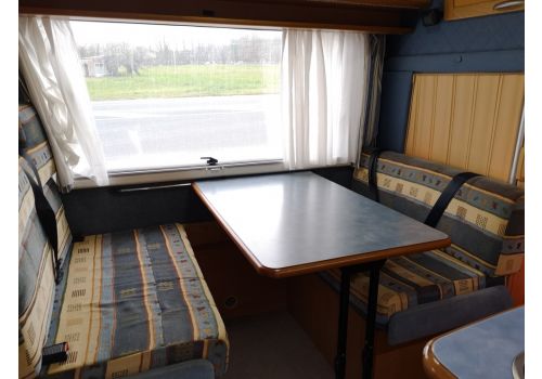 Low Profile Motorhome MC LOUIS Lagan 261 en Sale Occasion
